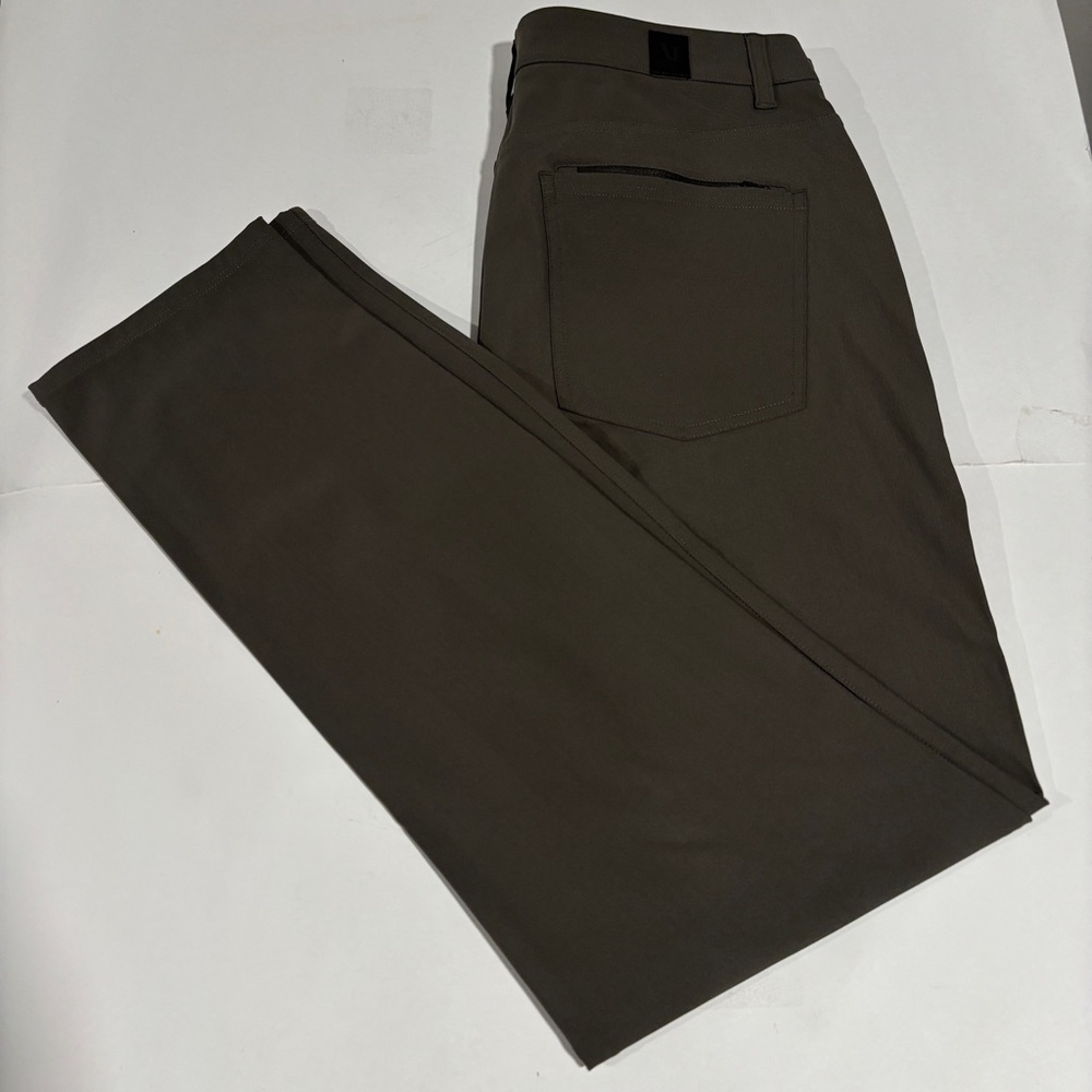 Vuori Men's Khaki Chinos